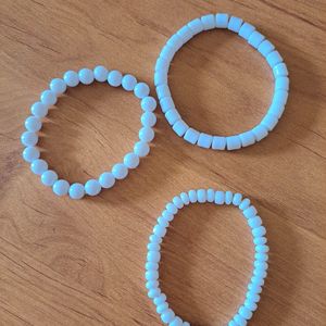 Lot de 3 bracelets à perles blanches