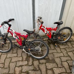Lot de 2 vélos B twin à donner 