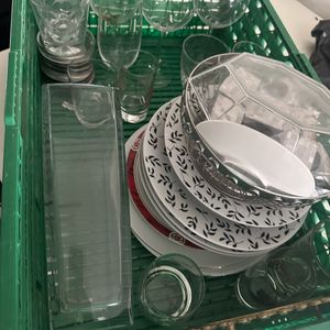 Vaisselle de tout sans vase 