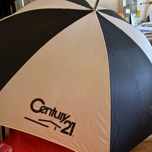 ☂️☂️☂️ Grand, grand parapluie 🌂 