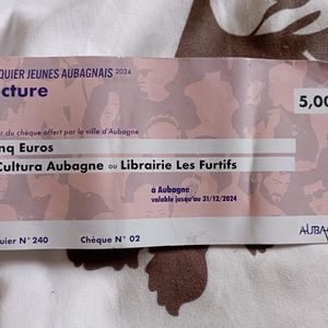 Chèque de 5€ à Cultura ou librairie furtif 