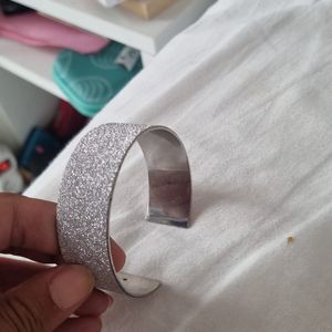 Bracelet argenté pailleté 