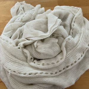 Écharpe laine blanche volants