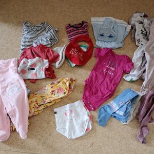 Lot vêtements bébé 