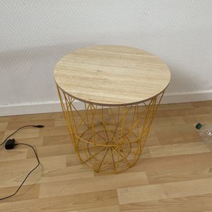 Petite table