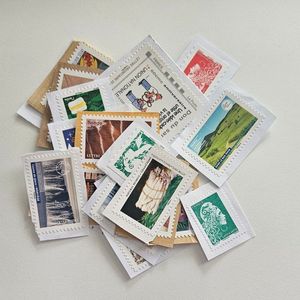 20 timbres non oblitérés