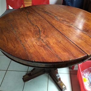 Donne table ronde  diamètre 110 cm, bois massif