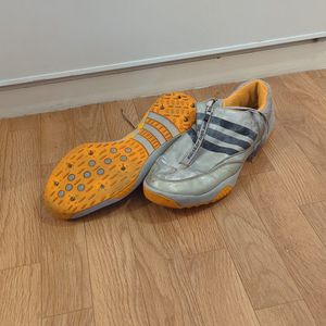 Chaussures pointes athlétisme 