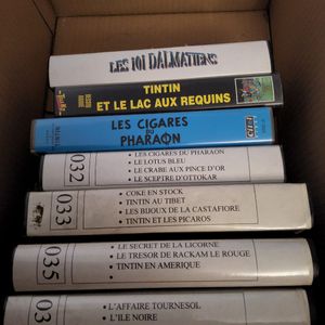Lot de cassettes VHS dessins animés.