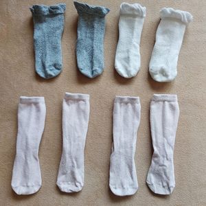 4 paires de chaussettes 24-26