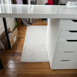 Bureau IKEA blanc avec caisson