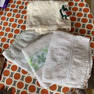 4 serviettes de toilette 