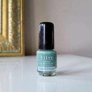 Vernis à ongles Vitry "sweet green" neuf