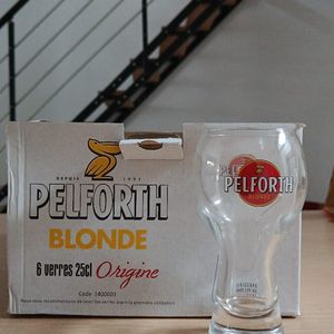 6 verres à bière Pelforth