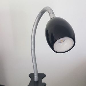 Lampe de bureau à pince