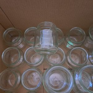36 Petits pots de bébé en verre , sans couvercle 