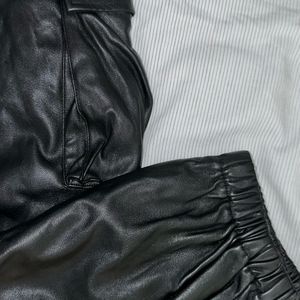 pantalon cargo simili cuir