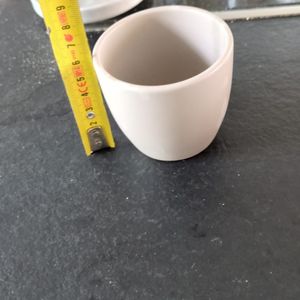Mini cache pot