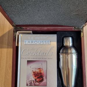Petit larousse cocktail