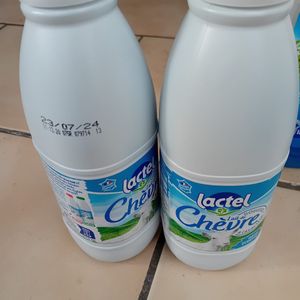 Lot de 2 bouteilles de lait de chèvre 