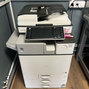 Imprimante ricoh MP C3003