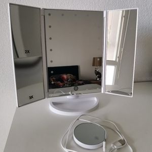 Mirror de maquillage à LED