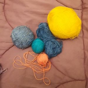 Lot pelotes de laine