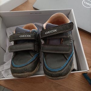 Chaussures Geox taille 22