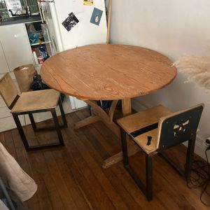 Table à manger en bois 
