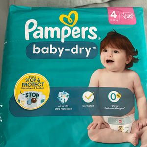 Couche Pampers taille 4
