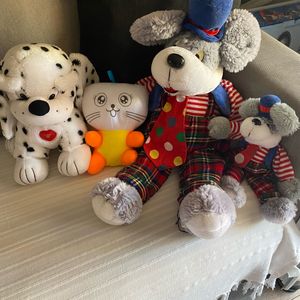 Lot 4 peluches 