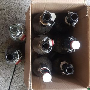 8 bouteilles vides