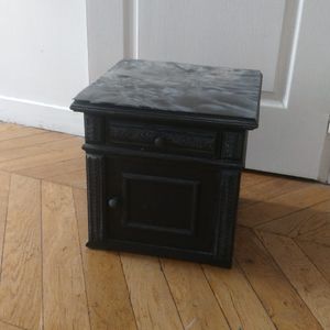 Petite table de nuit en bois et marbre 