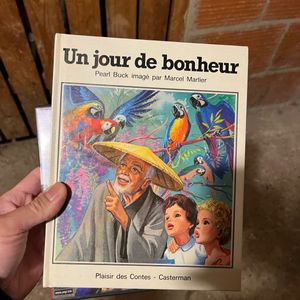 Vieux livre réservé à Jean François B