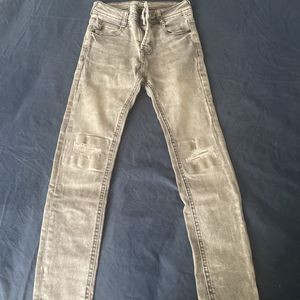 Jeans skinny taille 7/8 ans 