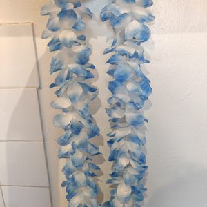 Collier de fleurs artificielles 