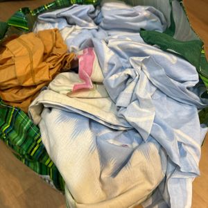 Grand lot draps, nappes, taies 