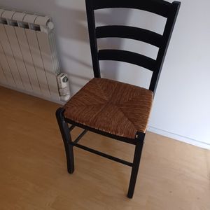 Chaise bois noir et paille