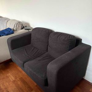 Good condition black sofa 