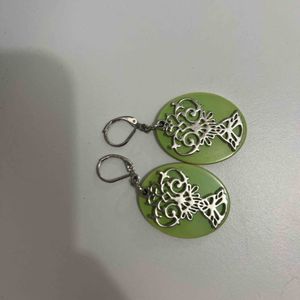 Oreilles bijoux 