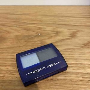 Phares à paupière bleus