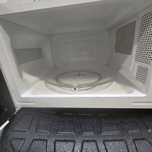 Micro-ondes a réparé 