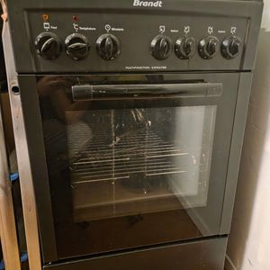 Cuisinière a réparer 