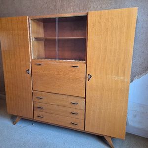 Armoire vintage
