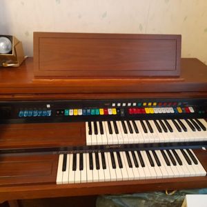 Harmonium Lowrey (piano vintage)