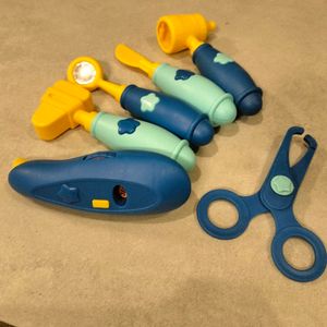 Outils de médecin pour enfant