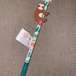 Crayon avec gommes paresseux 