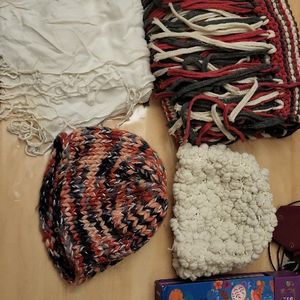 Lot echapes bonnets tou cou