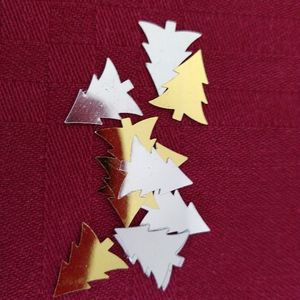 Mini sapins argentés et dorés