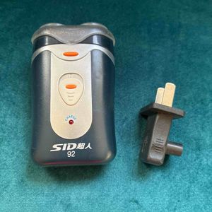 Rasoir électrique compact de voyage 